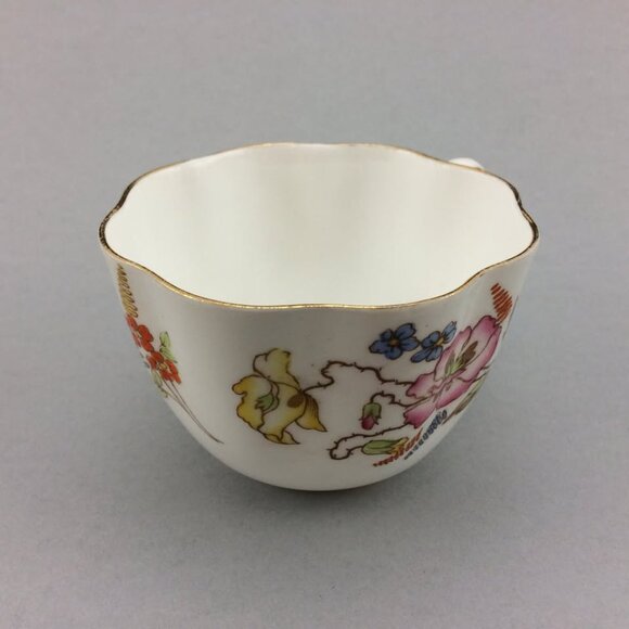 Taylor & Kent Vintage Fine Bone China Teacup and Saucer Flowers - Picture 7 of 10